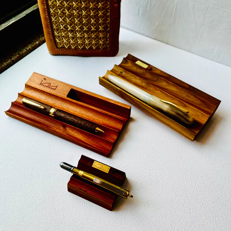 Kyoku Haku Wooden Pen Holder (Steady)