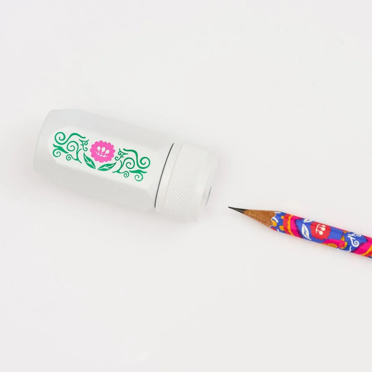 Blackwing Volume 143 Q3 2026 - Frida Kahlo Sharpener