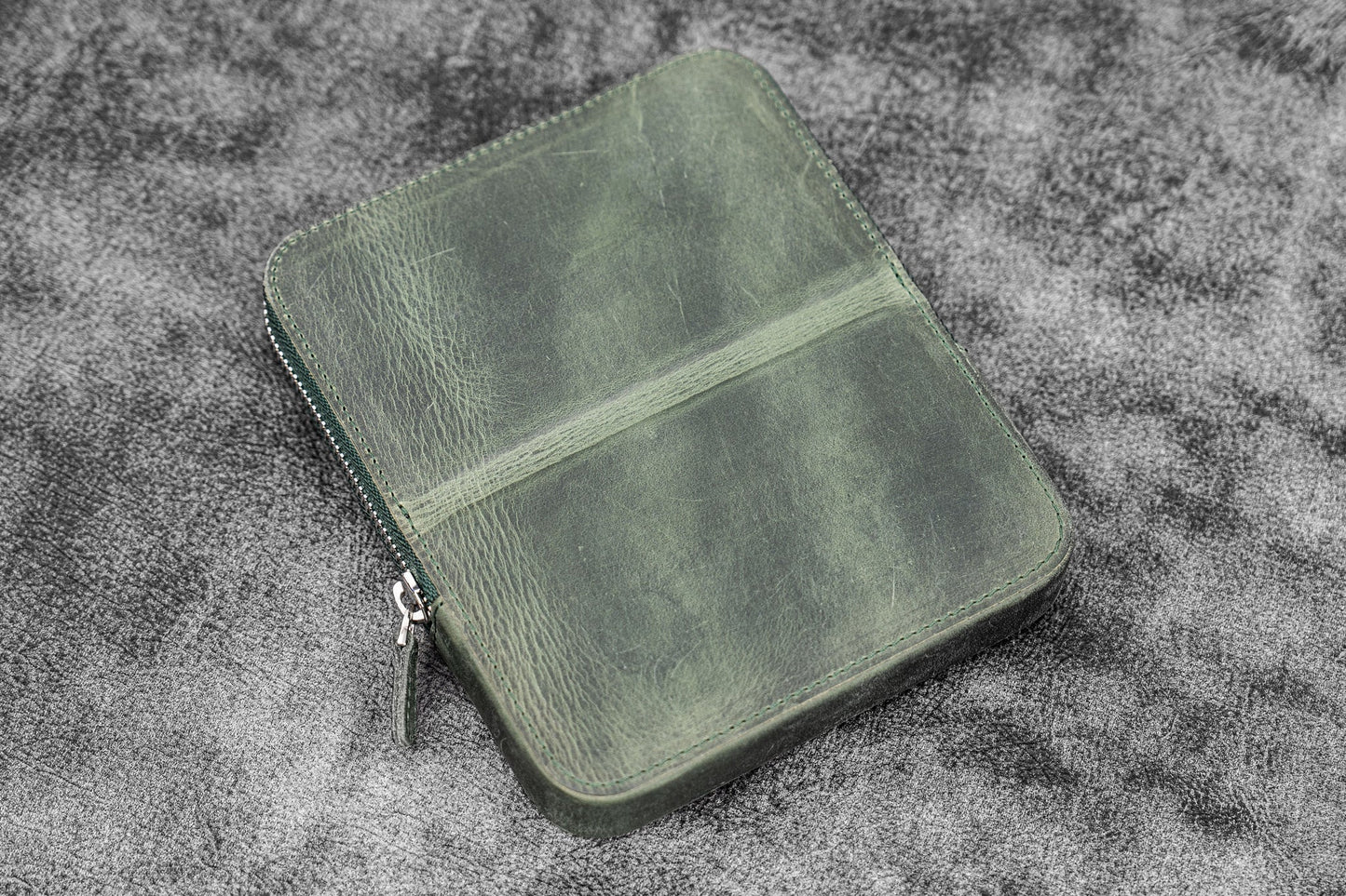 Galen Leather - Leather Zippered Magnum Opus 6 Slots Hard Pen Case with Removable Pen Tray