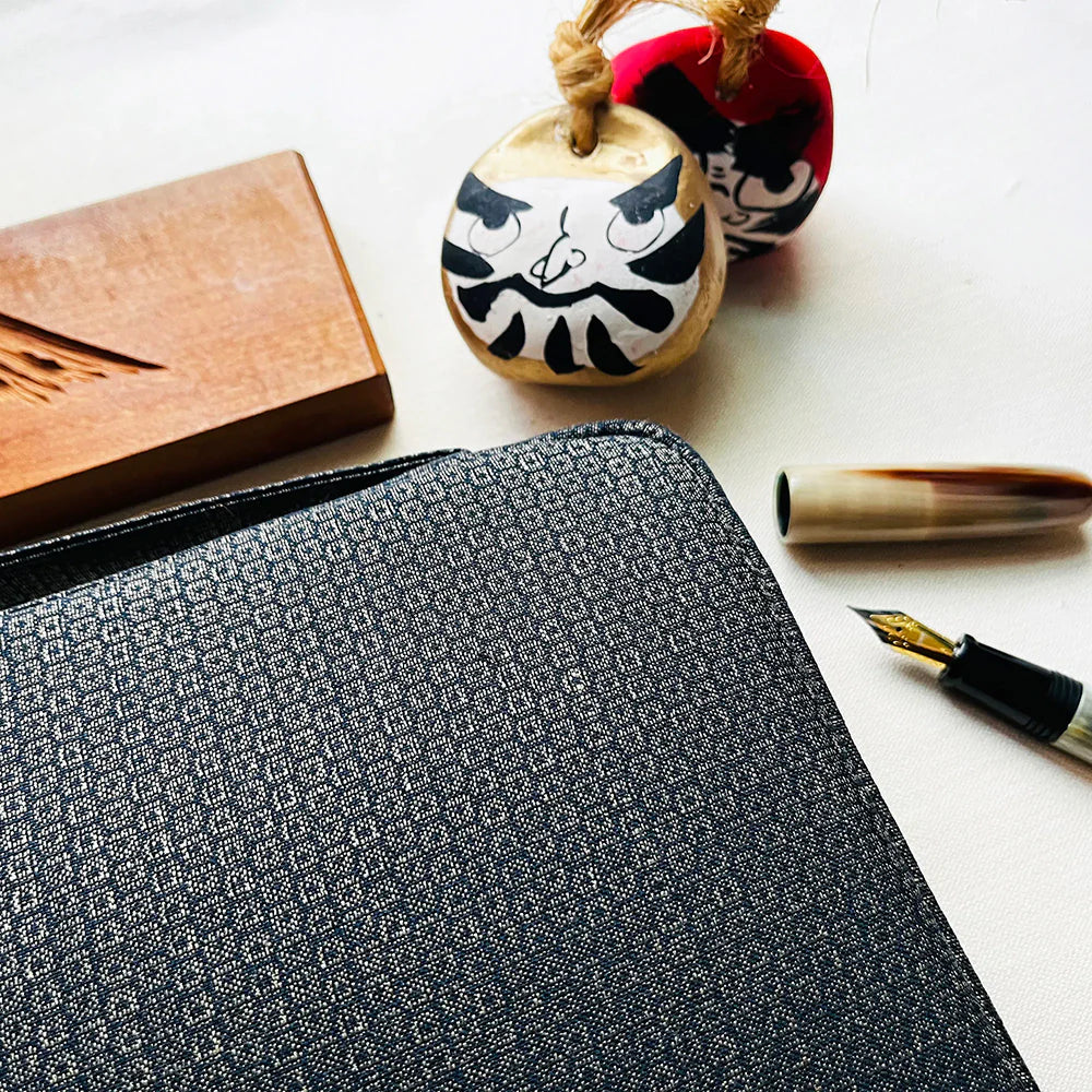 Kyoku Haku Japanese Fabric Zippered 20 Pen Case