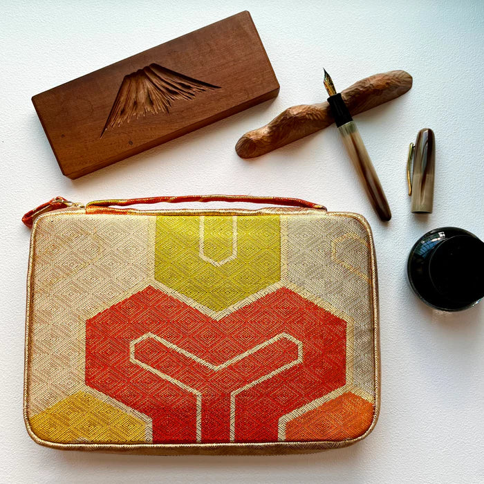 Kyoku Haku Japanese Fabric Zippered 20 Pen Case