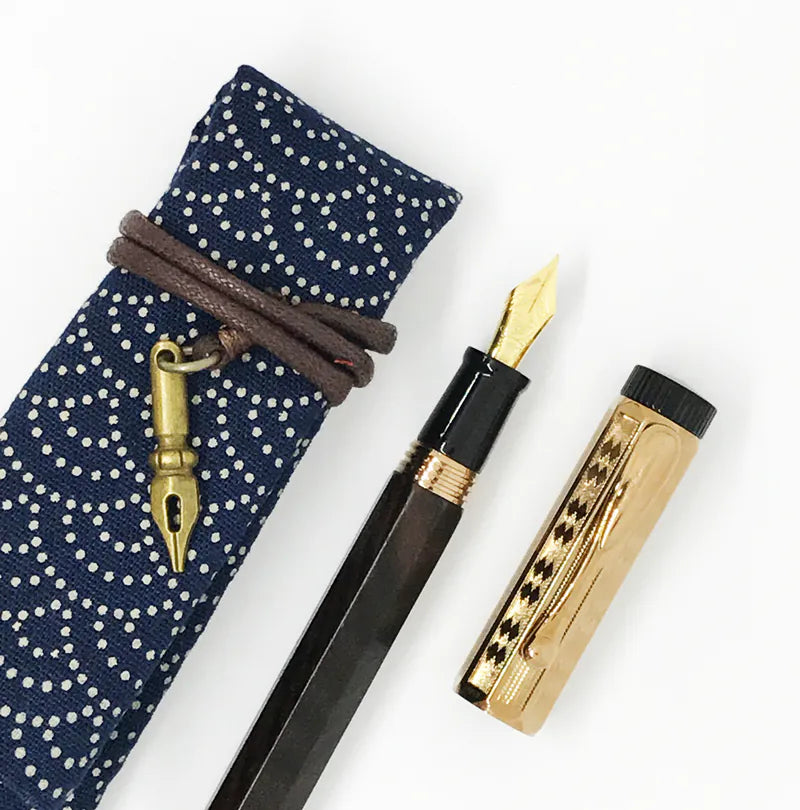 Kyoku Haku Japanese Kiku Pattern Pen Sleeve