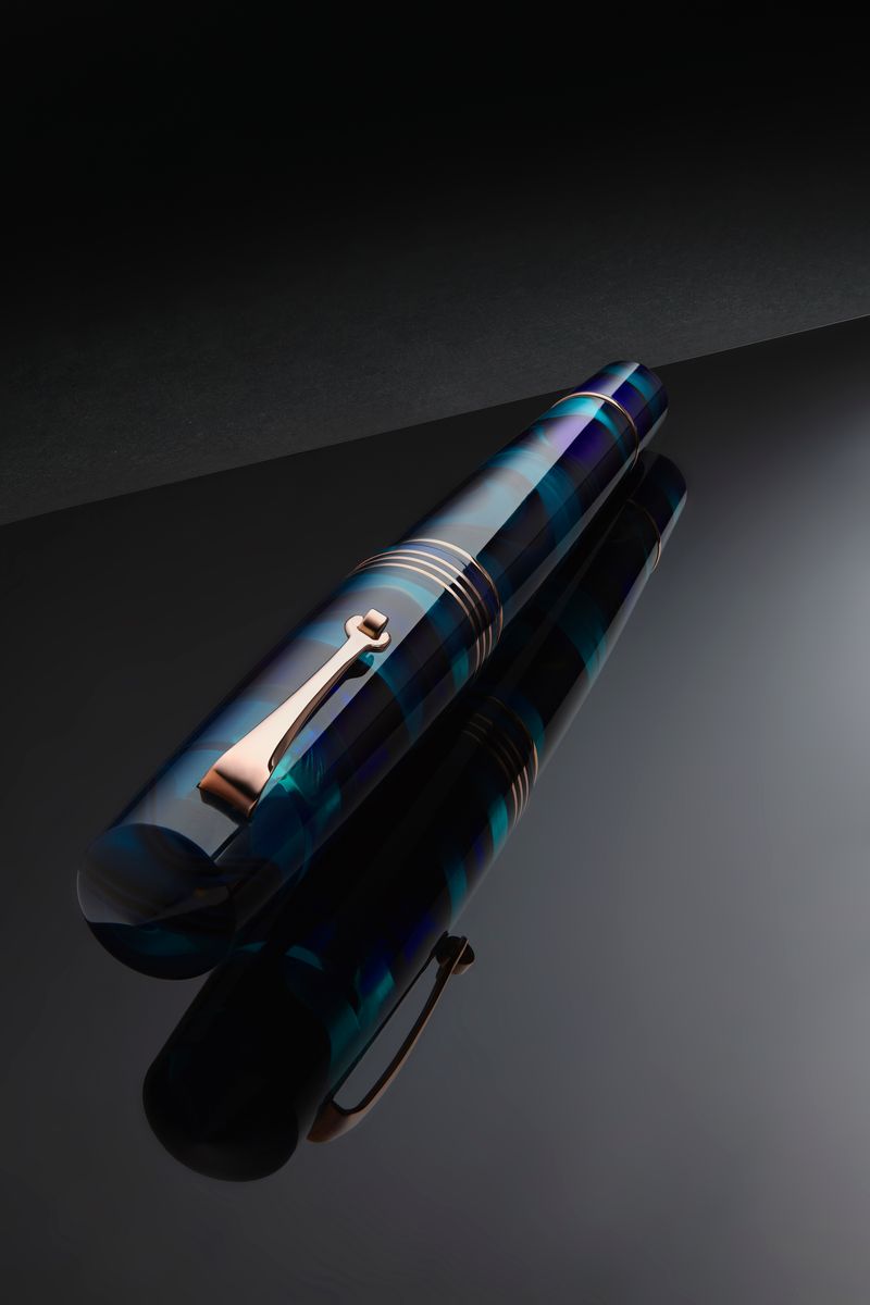 Leonardo Momento Zero Grande Fountain Pen [Eclipsis]