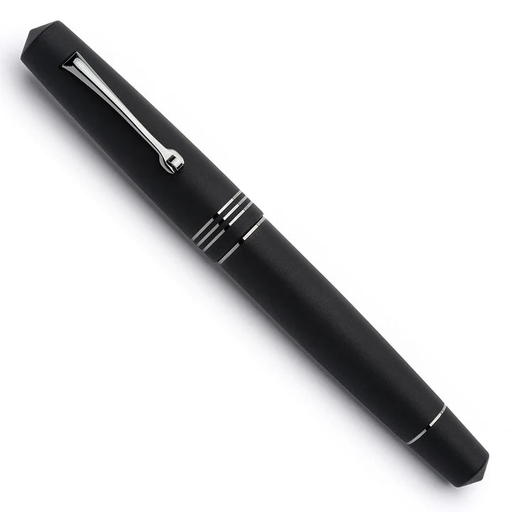 Leonardo Momento Zero Fountain Pen