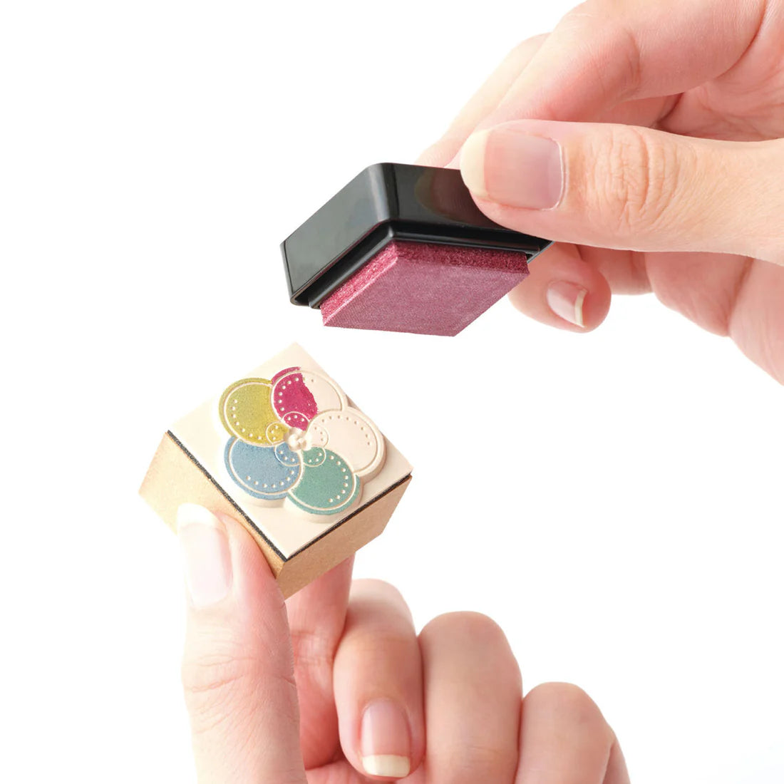 Shachihata Iromoyo Kosai Warabe Mini Glitter Ink Pad