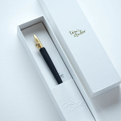 Tom's Studio One Dip Pen - A Very Versatile Nib