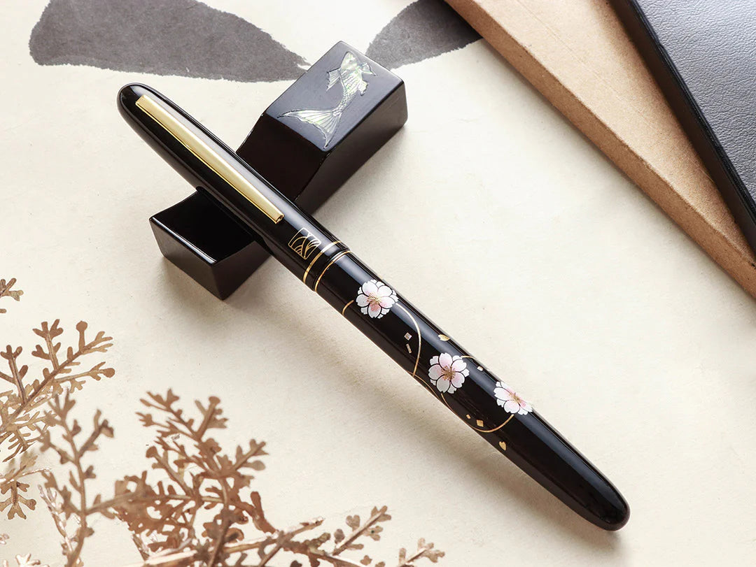Wancher Kuretake Kindai Maki-e Fountain Pen