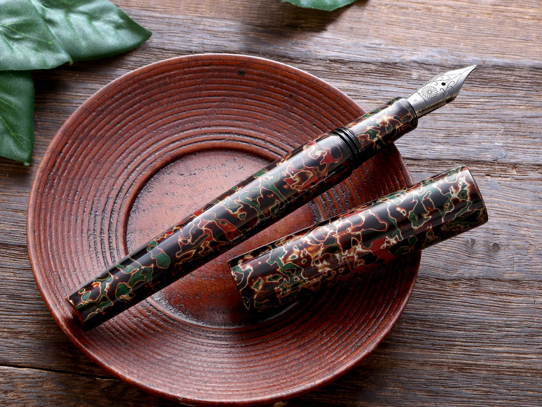 Wancher Sekai Tsugaru Urushi Fountain Pen