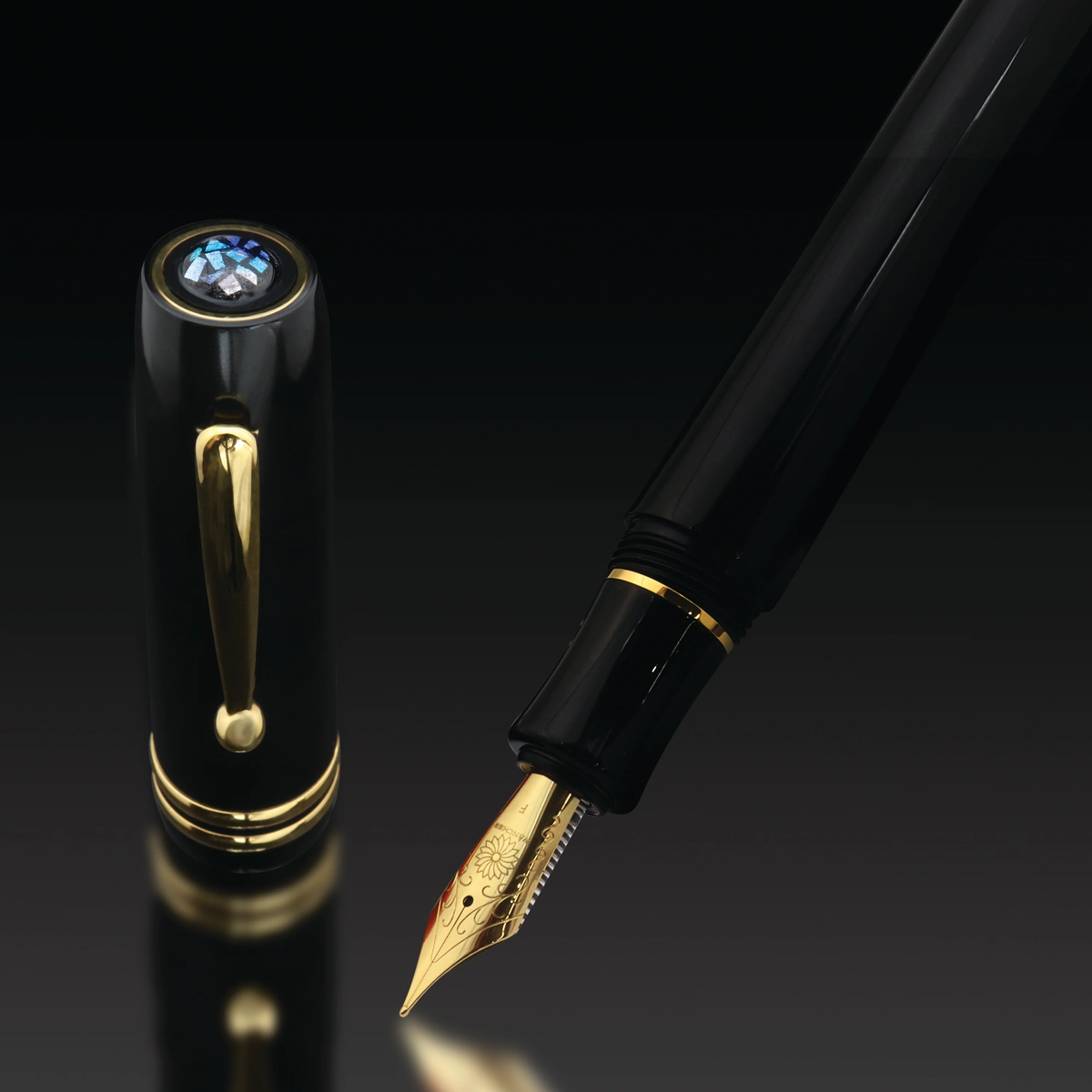 Wancher Seven Treasures Fountain Pen - Bakelite Black