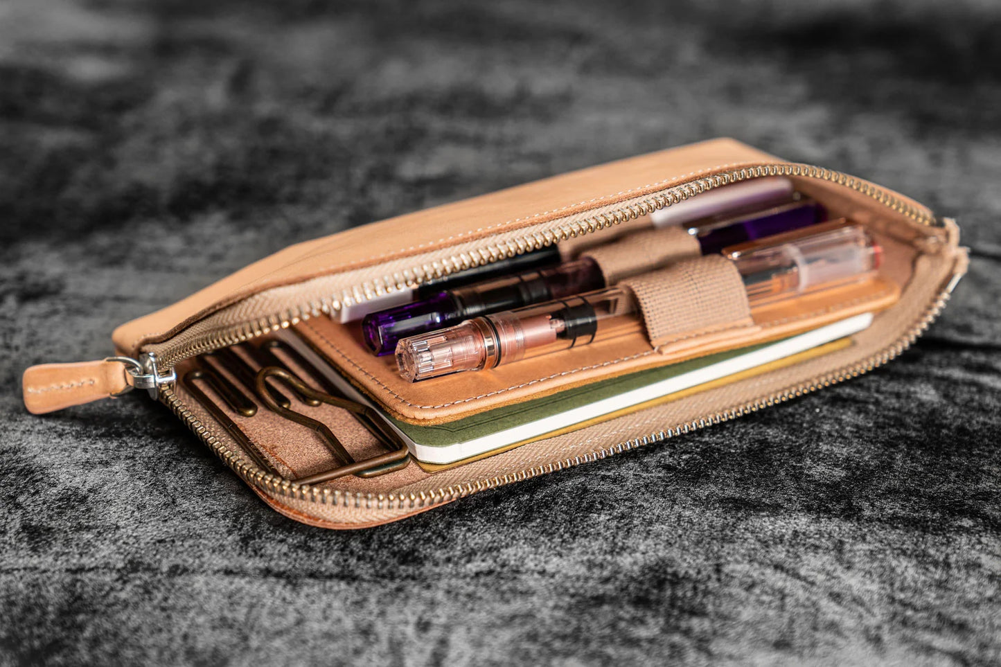 Galen Leather - Leather Sip-N-Zip 4 Slots Zippered Pen Pouch