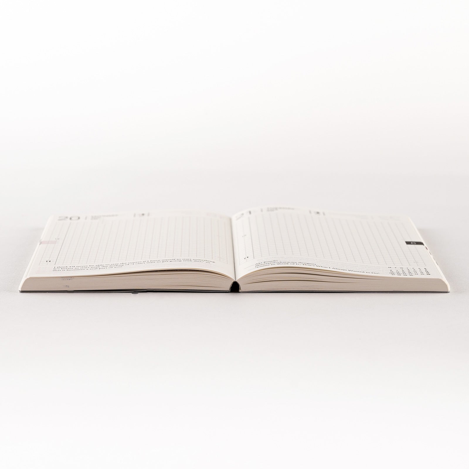 Hobonichi Techo Planner Book [Eng / A6 / Jan Start / Mon Start]